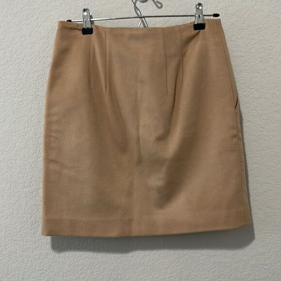 CLUB MONACO (NWT) "Debbie" Camel Wool Button Down Skirt, Size 4 - Picture 8 of 10
